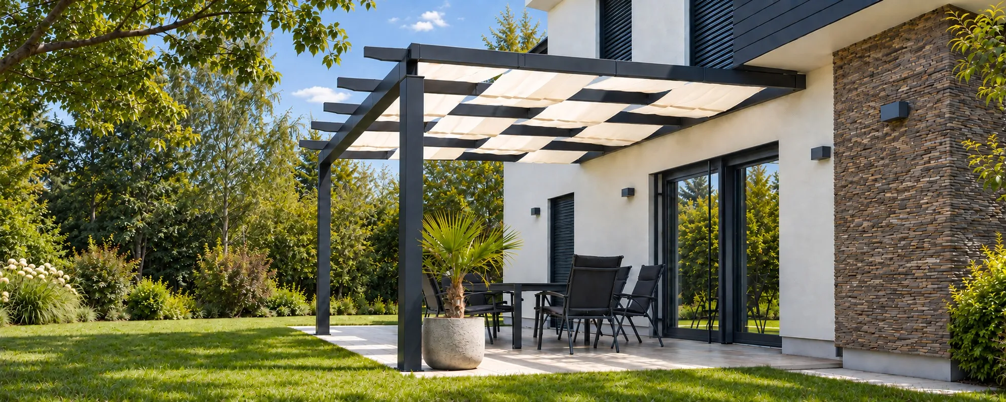 Pergola s senčili